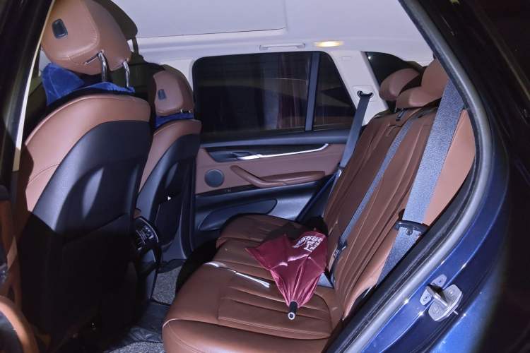 Used BMW X5 2014 xDrive35i Leading Model Left Rear Seat