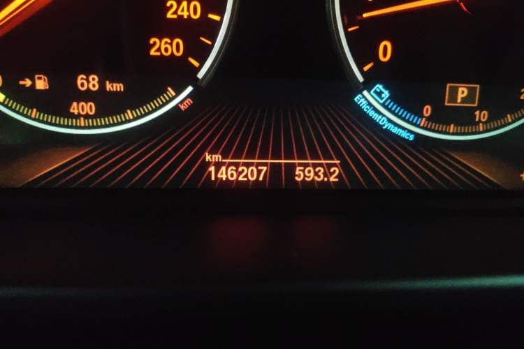 Used BMW X5 2014 xDrive35i Luxury Edition Odometer Close Up