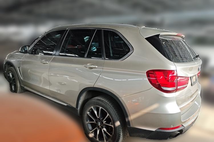 Used BMW X5 2014 xDrive35i Leading Model Rear Left 45 Deg