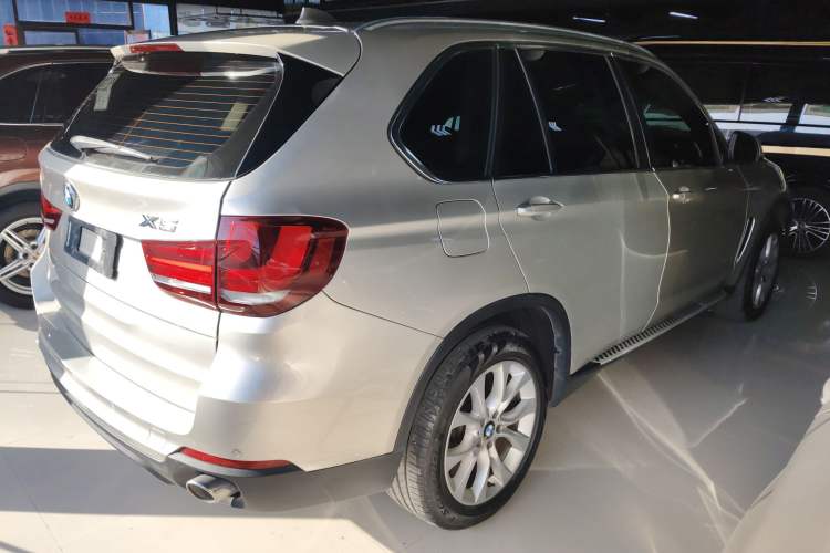 Used BMW X5 2014 xDrive35i Elegant Edition Rear Right 45 Deg