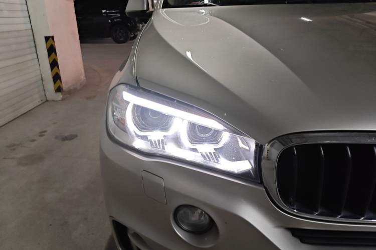 Used BMW X5 2014 xDrive35i Elegant Edition Right Front Headlight