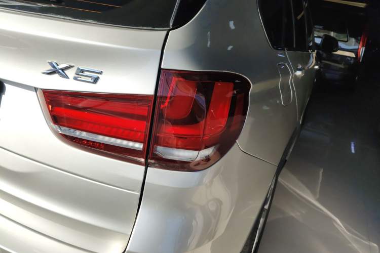 Used BMW X5 2014 xDrive35i Elegant Edition Right Rear Taillight