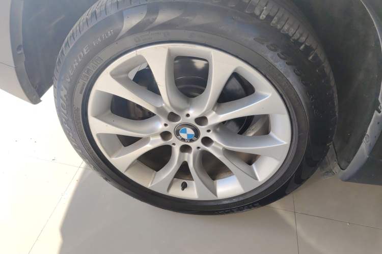 Used BMW X5 2014 xDrive35i Elegant Edition Right Rear Wheel Hub