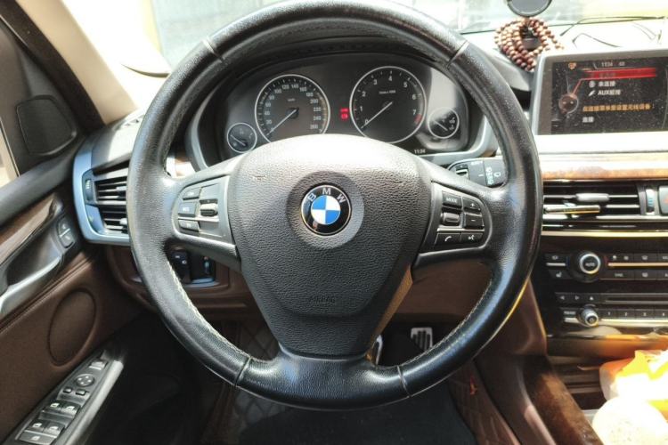 Used BMW X5 2014 xDrive35i Elegant Edition Steering Wheel