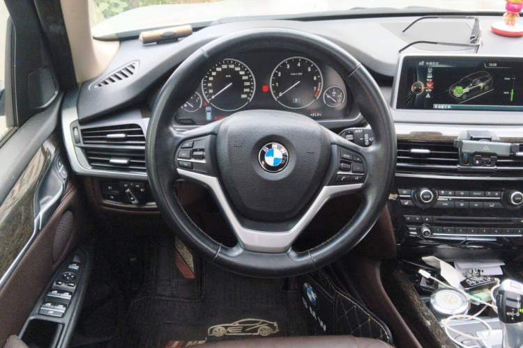 Used BMW X5 2014 xDrive35i Luxury Edition Steering Wheel