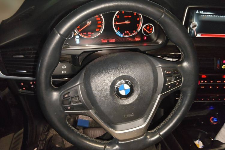 Used BMW X5 2014 xDrive35i Leading Model Steering Wheel