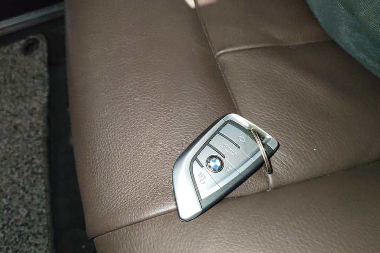 Used BMW X5 2014 xDrive35i Elegant Edition Vehicle Key