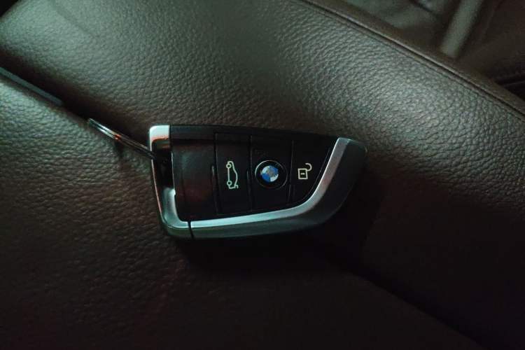 Used BMW X5 2014 xDrive35i Luxury Edition Vehicle Key