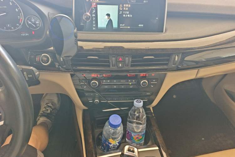 Used BMW X5  Audio And AC Panel