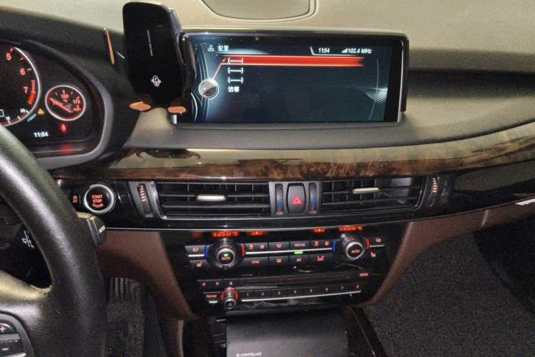 Used BMW X5 2014 xDrive35i Elegant Edition Audio And AC Panel