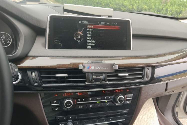 Used BMW X5 2014 xDrive35i Elegant Edition Audio And AC Panel