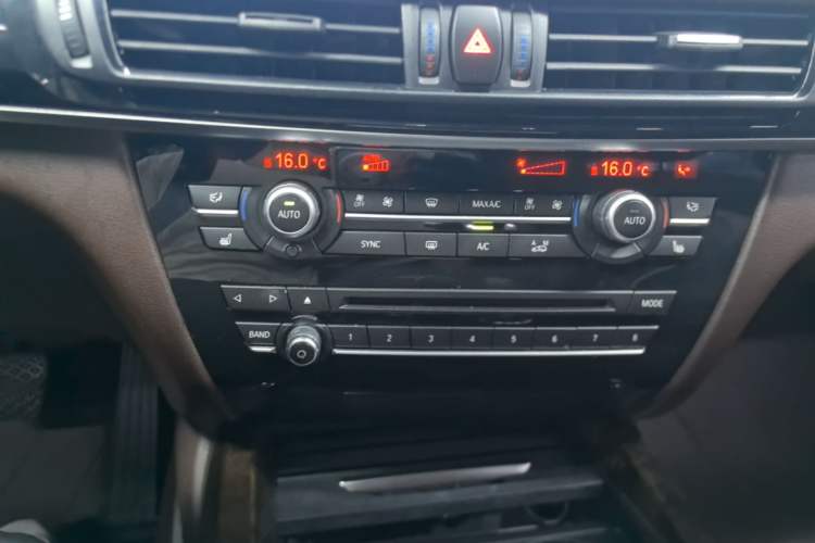 Used BMW X5 2014 xDrive35i Elegant Edition Audio And AC Panel