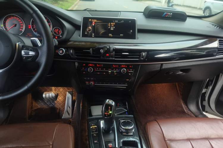 Used BMW X5 2014 xDrive35i Elegant Edition Audio And AC Panel