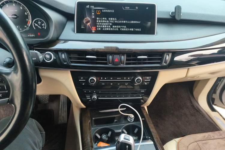 Used BMW X5  Audio And AC Panel