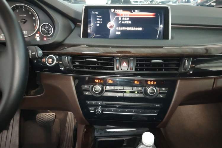 Used BMW X5 2014 xDrive35i U.S. specification Audio And AC Panel