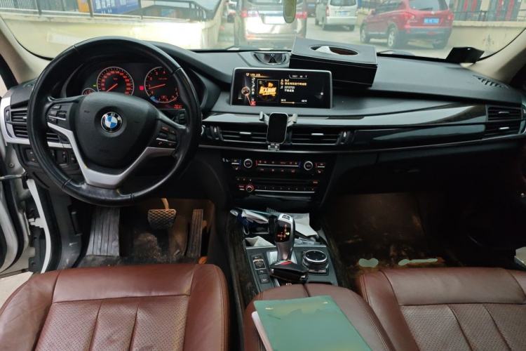 Used BMW X5 2014 xDrive35i Luxury Edition Center Console