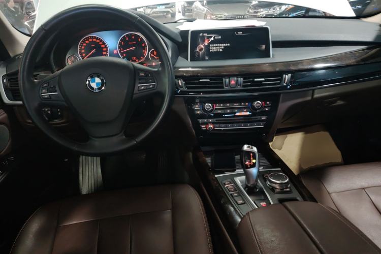 Used BMW X5 2014 xDrive35i Elegant Edition Center Console
