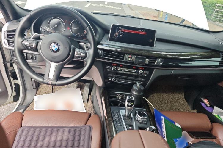 Used BMW X5 2014 xDrive50i M Sport Edition Center Console