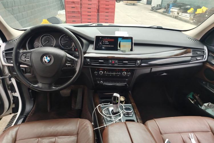 Used BMW X5 2014 xDrive35i Elegant Edition Center Console