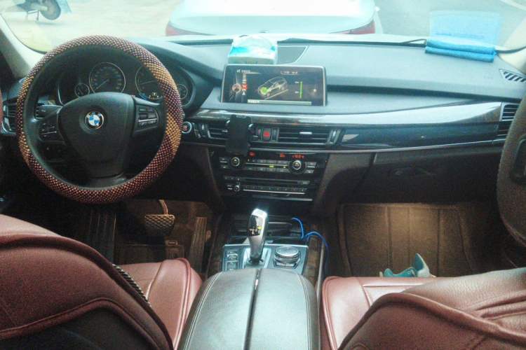 Used BMW X5 2014 xDrive35i Elegant Edition Center Console