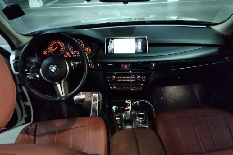 Used BMW X5 2014 xDrive35i Elegant Edition Center Console
