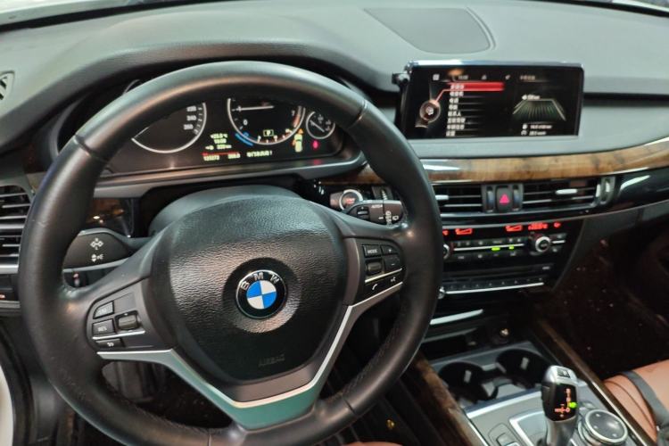 Used BMW X5 2014 xDrive35i Elegant Edition Center Console