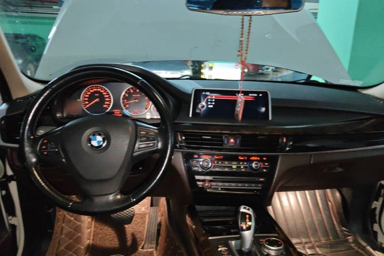 Used BMW X5 2014 xDrive35i Elegant Edition Center Console