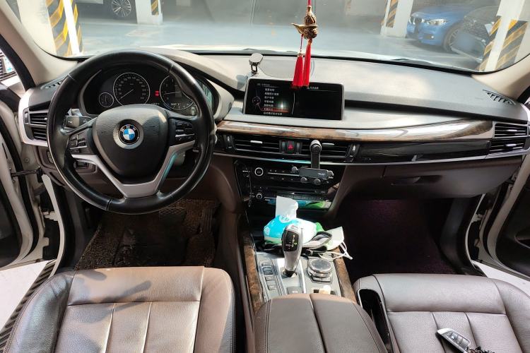Used BMW X5 2014 xDrive35i Elegant Edition Center Console