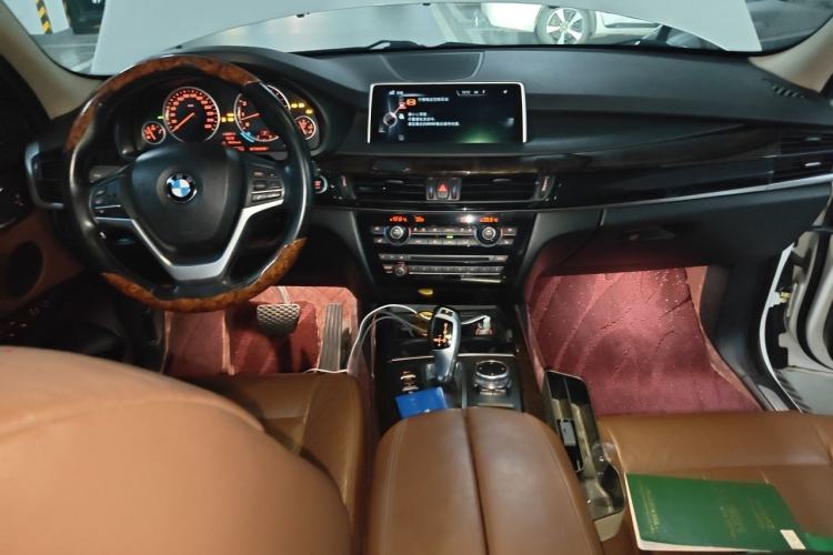 Used BMW X5 2014 xDrive35i Leading Model Center Console
