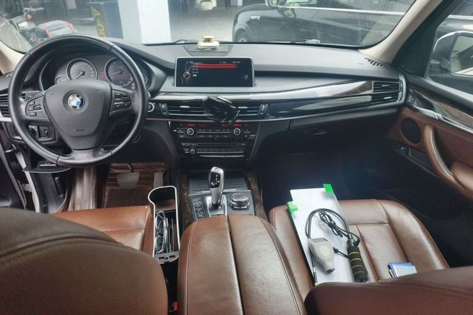 Used BMW X5 2014 xDrive35i Elegant Edition Center Console