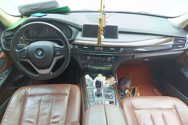 Used BMW X5 2014 xDrive35i Leading Model Center Console