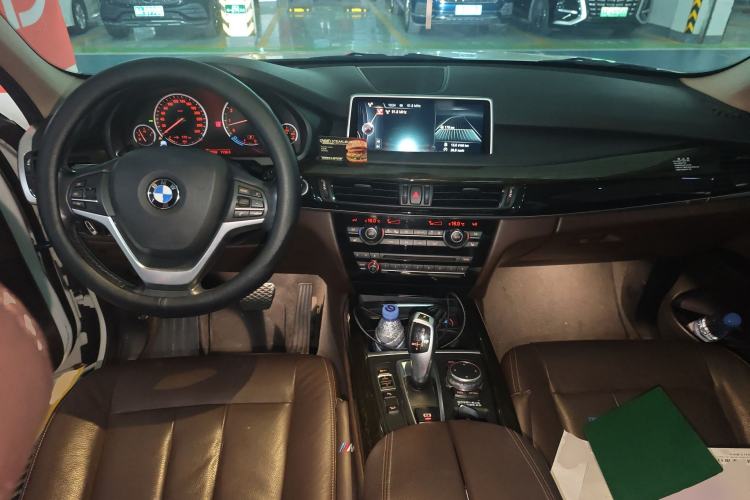Used BMW X5 2014 xDrive35i Leading Model Center Console