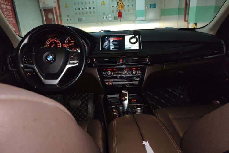 Used BMW X5 2014 xDrive35i Elegant Edition Center Console