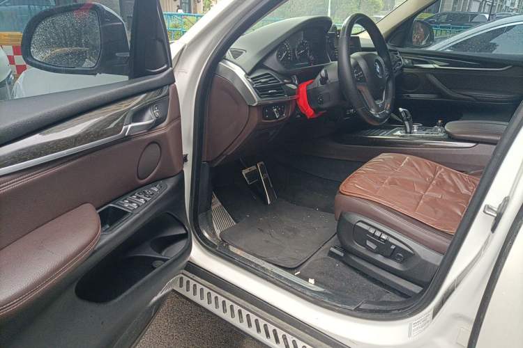 Used BMW X5 2014 xDrive35i Elegant Edition Driver Seat