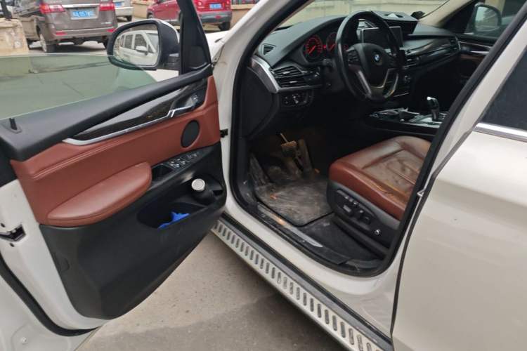 Used BMW X5 2014 xDrive35i Luxury Edition Driver Seat