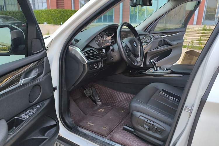 Used BMW X5 2014 xDrive35i Luxury Edition Driver Seat