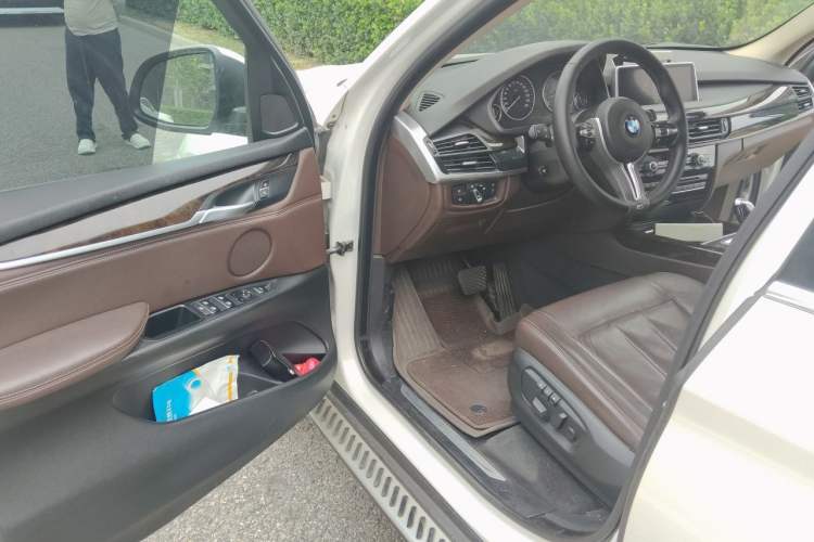 Used BMW X5 2014 xDrive35i Elegant Edition Driver Seat