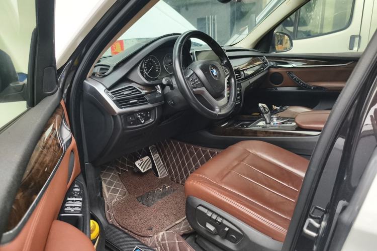 Used BMW X5 2014 xDrive35i Elegant Edition Driver Seat