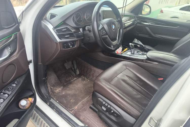 Used BMW X5 2014 xDrive35i Elegant Edition Driver Seat