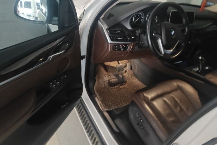 Used BMW X5 2014 xDrive35i Elegant Edition Driver Seat