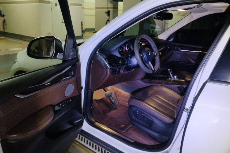 Used BMW X5 2014 xDrive35i Elegant Edition Driver Seat