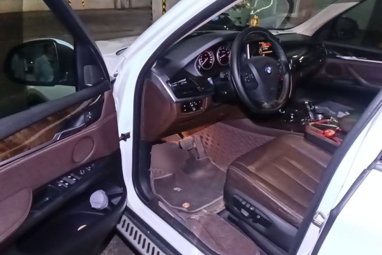 Used BMW X5 2014 xDrive35i Elegant Edition Driver Seat