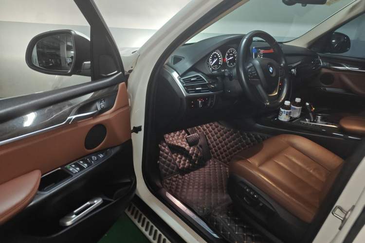Used BMW X5 2014 xDrive35i Luxury Edition Driver Seat