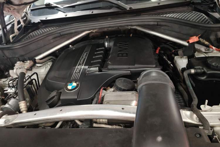 Used BMW X5 2014 xDrive35i Elegant Edition Engine Bay