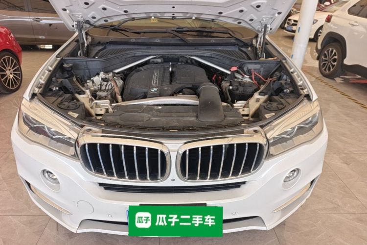 Used BMW X5  Engine Bay