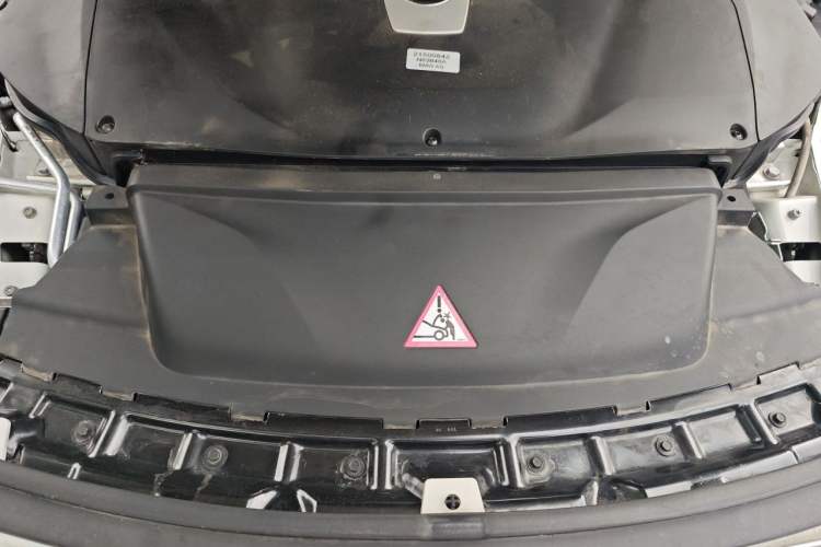 Used BMW X5 2014 xDrive50i M Sport Edition Engine Bay