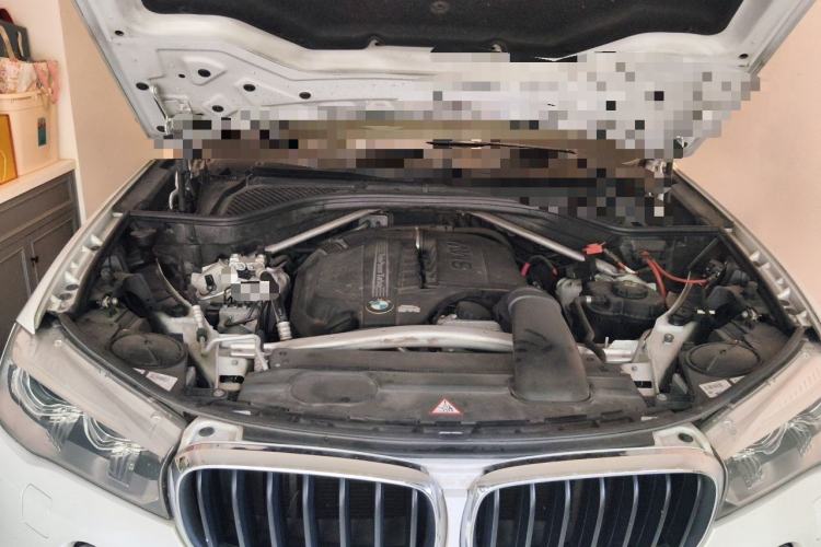 Used BMW X5 2014 xDrive35i Elegant Edition Engine Bay