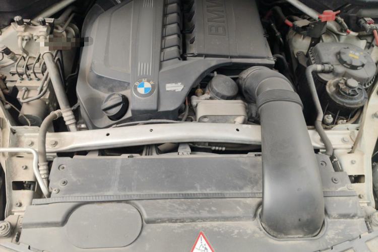 Used BMW X5 2014 xDrive35i Leading Model Engine Bay
