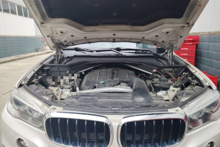 Used BMW X5 2014 xDrive35i Elegant Edition Engine Bay