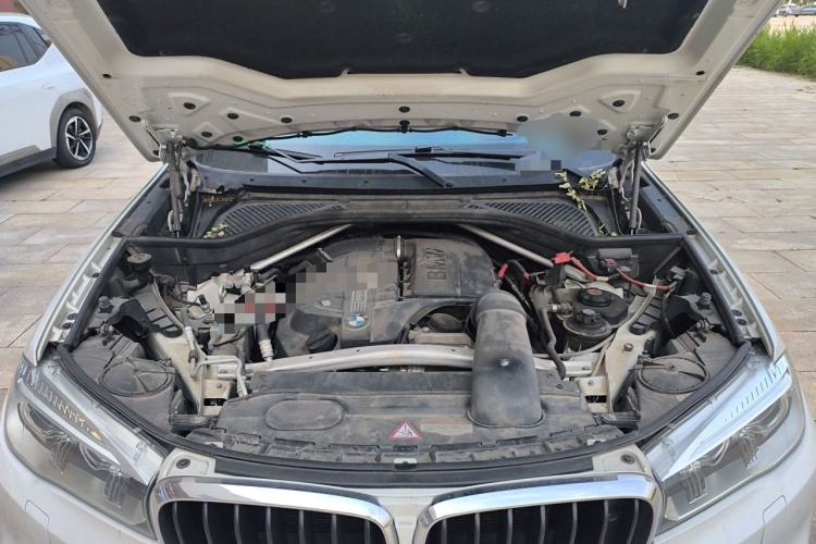 Used BMW X5 2014 xDrive35i Luxury Edition Engine Bay